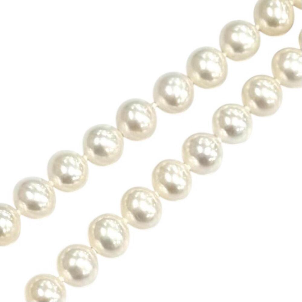 TIFFANY Authentic White Pearl Necklace - Picture 6 of 8